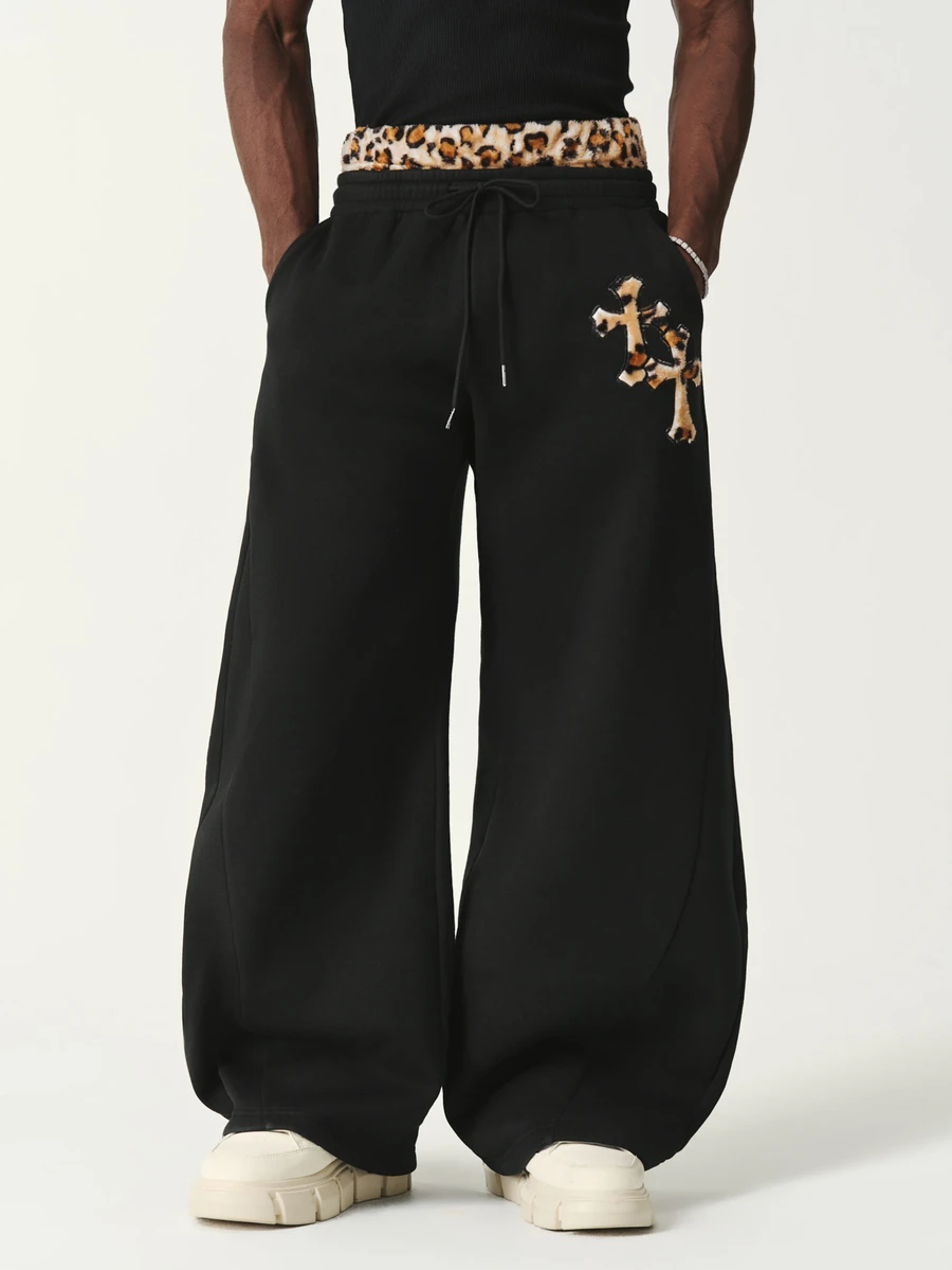 STYNVO Men's Patchwork Leopard Print Drawstring Waist Pocket Wide Leg Casual Sweatpants - Black - View 1