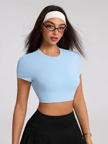 Dewbera Dewbera Women's Minimalist Cropped Round Neck Short Sleeve Sports T-Shirt - Blue - View 3