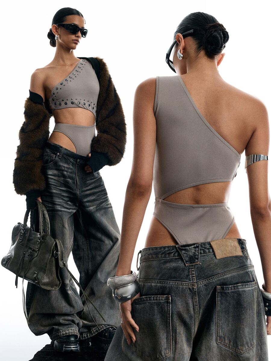 LYSMO Women's Solid Color Rivet Design Hollow Out One Shoulder Sleeveless Sexy Bodysuit - Light Grey - View 1