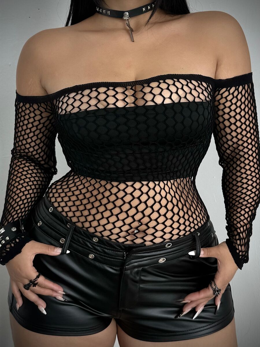 Whyspr Women's Plus Size Sexy Hollow Off-Shoulder Top - Black - View 1