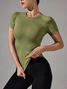 Easithlete Easithlete Women's Solid Color Raglan Short Sleeve Fitted Seamless Sports T-Shirt - Olive Green - View 1