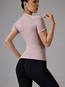 Easithlete Easithlete 女款極簡圓領短袖無縫運動T恤 - 淡紫色 - 查看 2