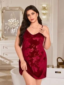 MuseNap CURVE Gaun Tidur Seksi Wanita Ukuran Besar Bahan Beludru Jacquard dengan Tali Bahu Tipis - Burgundy - View 4