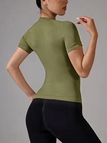 Easithlete Easithlete Women's Solid Color Raglan Short Sleeve Fitted Seamless Sports T-Shirt - Olive Green - View 2
