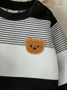 SHEIN 1件新生男嬰針織連身衣 可愛黑白條紋熊貼布 長袖圓領 常規款 生日派對 秋季連身褲 假日款 按扣設計 - 黑與白 - 查看 6