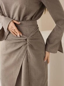 Veilorie Long Sleeve Twist Loose Skirt Plus Size 2 Pieces Set - Mocha Brown - View 3