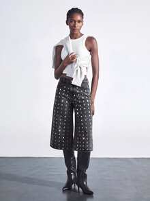 Maija Celana Jeans Denim Wanita Model Potongan Pendek dengan Saku dan Hiasan Rhinestone - Grey - View 6