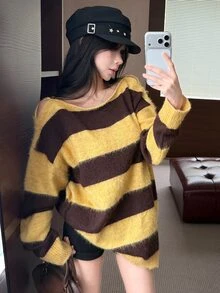 DAZY 秋冬女款長袖露肩黃棕撞色粗條紋毛茸茸寬鬆休閒街頭甜美針織毛衣 - 黃色 - 查看 8