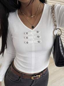 DAZY 女款 V 領修身簡約性感休閒套頭 T 恤 Y2K 風格 - 白色 - 查看 7