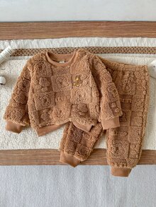 SHEIN Vintaside Kids 男嬰冬季羅紋圓領長袖珊瑚絨可愛熊頭印花簡約時尚衛衣與百搭休閒長褲套裝，適合寒冷冬季、戶外旅行、休閒、幼兒園、公園散步 - 棕色 - 查看 6