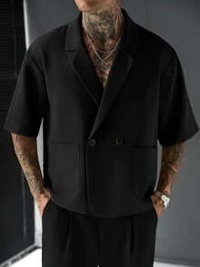 Manfinity Homme 男士大尺碼熱銷舒適素色短袖襯衫，簡約大領口配2顆鈕扣，適合正式或休閒場合、度假、聚會、辦公室及居家穿著，百搭風格，適合自穿或送禮給朋友，舒適面料襯衫 - 黑色 - 查看 6
