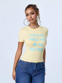 Y2Kool Women's Cream Yellow Letter Contrast Print Design Sweet Cool Casual Style Short Fitted T-Shirt, Suitable For Daily Commute, Shopping, Dating, Travel And Vacation Outfits - Yellow - View 4
