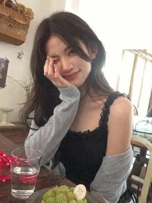 DAZY 女款荷葉邊蕾絲飾邊細肩帶背心，韓風春夏背心上衣 - 黑色 - 查看 10