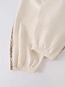 SHEIN Sparklyn 女童休閒夾克套裝，字母刺繡，適合秋冬戶外散步、旅行，長袖，春秋套裝 - 杏色 - 查看 5