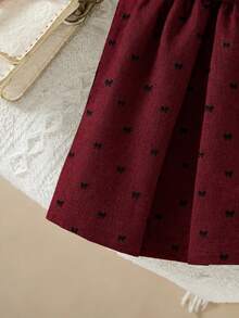 SHEIN Elladie kids 女童可愛休閒短袖羅紋上衣搭配時尚刺繡布料裙，舒適甜美 - 彩色 - 查看 4