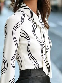 Penseblé Blus Elegan Lengan Panjang Motif Gelombang Hitam Putih Gaya Prancis LilyWest-D - Putih - View 5