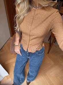 Serisse Women's Fashion Korean Style Lace Patchwork Button Long Sleeve T-Shirt - Camel - View 4