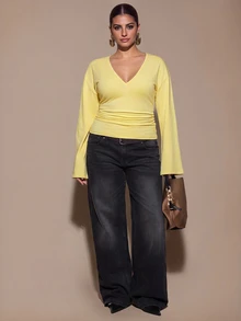 SHEIN BAE CURVE Kaos Wanita Plus Size Warna Polos Kerah V Bahu Turun Lengan Panjang Slim Fit - Kuning - View 4
