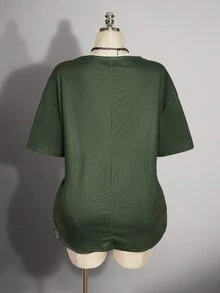SHEIN CURVE+ 深綠色布料骷髏印花上衣，2026夏季常規大尺碼 22W 女款萬聖節服裝，適合夜晚外出、度假、Y2K、Kawaii、90年代風格 - 軍綠色 - 查看 2