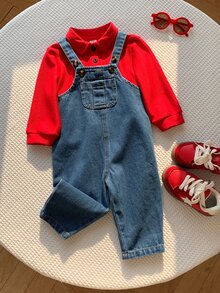 SHEIN 2件組嬰兒男孩女孩秋冬紅色 Polo 運動衫與牛仔吊帶褲套裝 嬰兒服飾運動衫套裝 牛仔套裝 - 彩色 - 查看 6