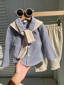 SHEIN 男女嬰兒/幼兒 3件組秋冬休閒可愛學院風條紋襯衫、長褲與披肩多件套裝，襯衫套裝，嬰兒冬季衣物，聖誕節、新年 - 黑與白 - 查看 9