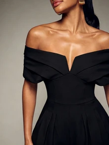 Hauture Off-Shoulder Jumpsuit With A Sculpted Barrel Leg - Black - View 4