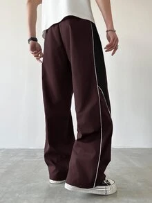 Manfinity EMRG 男士休閒拼色抽繩直筒長褲，寬鬆拼接黑色直筒運動長褲，適合戶外穿著 - 酒紅色 - 查看 2
