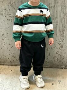 Genkimix Kids 2件組小男孩休閒運動學院風街頭可愛酷馬圖案條紋印花運動衫+長褲，適合日常穿著、上學、外出、運動，春秋季節穿著，為男孩提供多種搭配選擇，增加衣著組合多樣性，整體設計簡約優雅，舒適時尚 - 彩色 - 查看 1