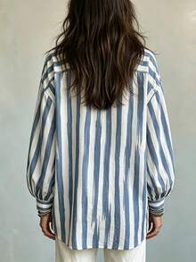 Linhara CURVE Kemeja Lengan Panjang Bergaris Kasual Ukuran Besar dengan Kancing Tunggal - Blue and White - View 2