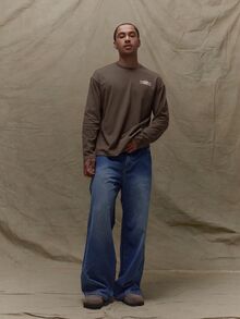 Musero Oversized Long Sleeve Crewneck Graphic T-Shirt Wardrobe Spring&Summer - Coffee Brown - View 3