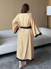 Dazy Plus Contrast Lace Tie Loose Elegant Loungewear Robe - Yellow - View 2