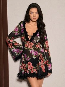 Slumberist Gaun Tidur Jala Bermotif Patchwork Renda Leher V Dalam, Gaun Seksi dengan Hiasan Renda yang Indah - Red Violet - View 3