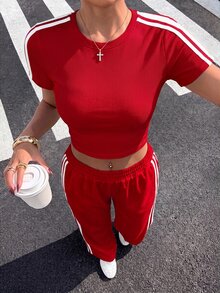 Muchica 女款街頭風短袖T恤與條紋拼接口袋長褲兩件套 - 紅色 - 查看 6