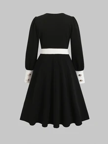 SHEIN 青少年女孩秋冬長款休閒簡約日常聖誕洋裝 - 黑與白 - 查看 3