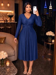 SOLERSUN Plus Size Women's Solid Color Pleated Casual Party Dress - Navy Blue - View 3