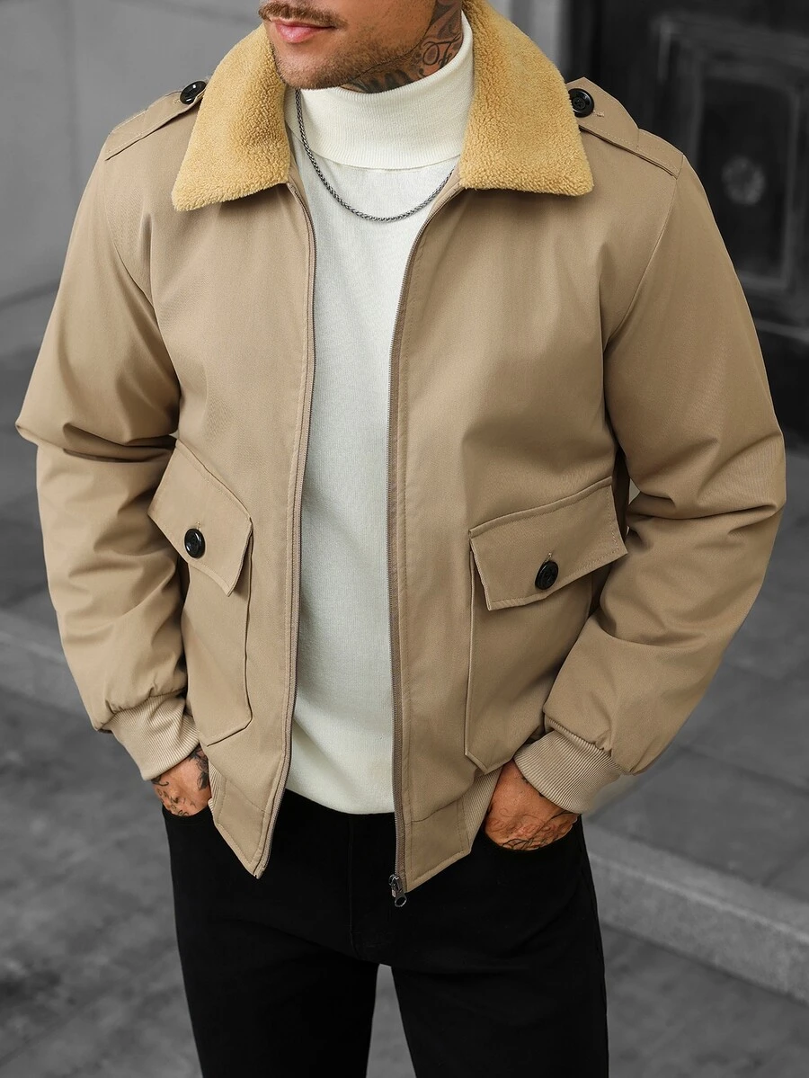 Manfinity CasualCool 男士羊羔毛領夾克,卡其色厚實保暖內裡工作夾克,修身版型,適合冬季通勤、街頭休閒穿著與度假 - 卡其色 - 查看 1