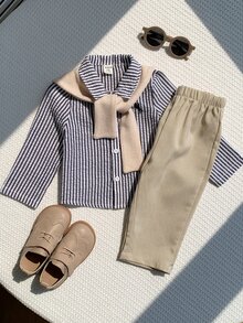 SHEIN 男女嬰兒/幼兒 3件組秋冬休閒可愛學院風條紋襯衫、長褲與披肩多件套裝，襯衫套裝，嬰兒冬季衣物，聖誕節、新年 - 黑與白 - 查看 5