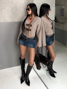 EgrlEra Sexy Hot Girl V-Neck Leather Buckle Decor Waist-Cinching Slimming Short Long Sleeve Wool - Light Grey - View 3