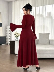 Yasmyna Early Autumn Vibe Jacquard Knit Dress, Slimming Fitted Long Flared Dress, Gentle Style - Burgundy - View 2