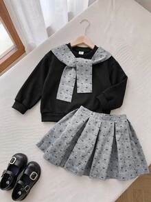 SHEIN 女嬰蝴蝶結圖案披肩設計運動衫與百褶裙休閒套裝 - 黑色 - 查看 1