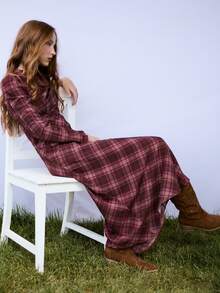 Nöista Burgundy Plaid Fitted Dress. Romantic Style, Dates, Dinners, Holiday Events, Fall Winter. - Red Violet - View 5