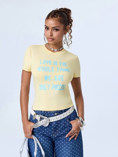 Y2Kool Women's Cream Yellow Letter Contrast Print Design Sweet Cool Casual Style Short Fitted T-Shirt, Suitable For Daily Commute, Shopping, Dating, Travel And Vacation Outfits