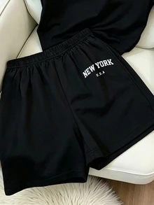 Resyla 女款 2 件組夏季休閒套裝，黑色 New York 字母印花圓領短袖 T 恤與 Brooklyn 印花長褲套裝，優雅舒適設計，適合日常穿著與運動 - 黑色 - 查看 6