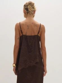 MUSEYN Women's French Lace Patchwork Asymmetrical Hem Camisole Top - Brown - View 4