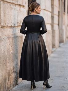 Chikora Plus Size Elegant Elegant Beaded Decor Dress For Date - Black - View 2