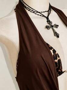 SHEIN ICON 女款大尺碼復古性感時尚個性休閒 Y2K 千禧風都市現代大膽前衛黑色細肩帶背心上衣 豹紋綁帶式內衣 2 件組背心背心上衣 - 咖啡棕 - 查看 10