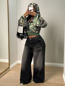 BamGleam Women's Punk Style Camouflage Print Cropped Sweatshirt - Army Green - View 3