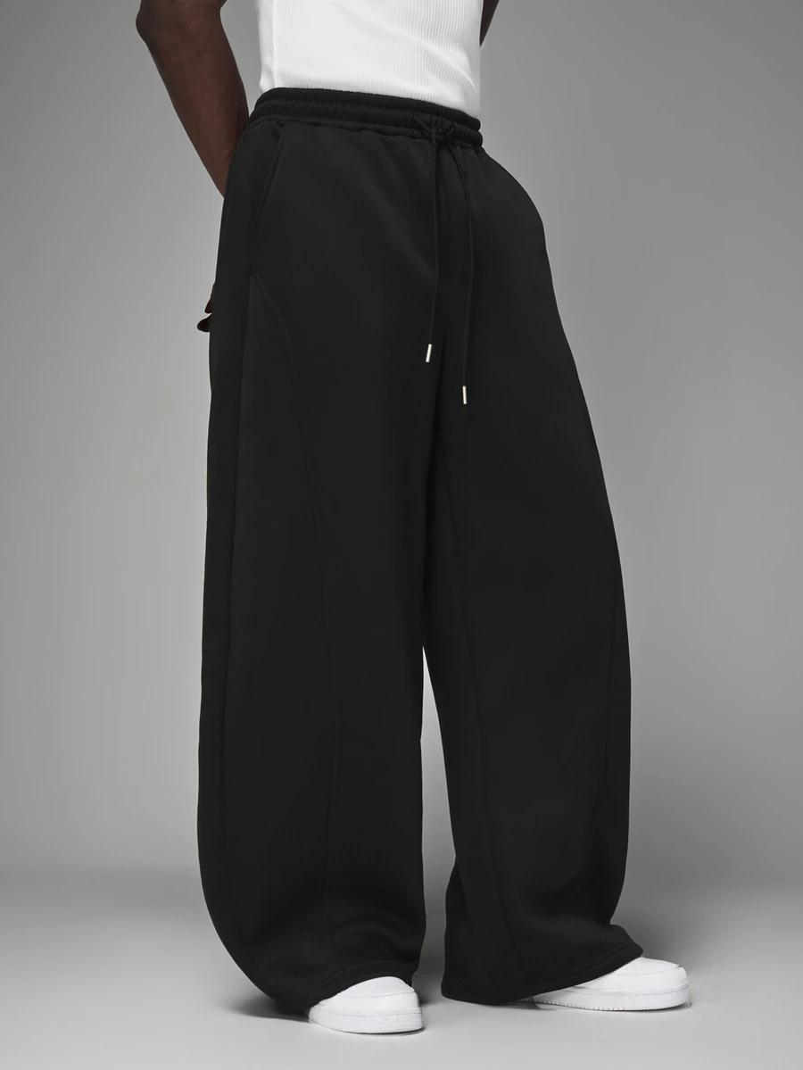 STYNVO Men's Drawstring Waist Pocket Minimalist Versatile Loose Sweatpants - Black - View 1