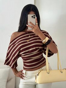 Aloruh 不對稱單肩寬鬆上衣，抽褶腰部設計，極簡基礎款 T-shirt - 酒紅色 - 查看 4