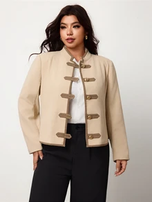 Enliva Jaket Lengan Panjang Ukuran Besar Bergaya Vintage dengan Kantong Kancing Katak - Aprikot - View 5